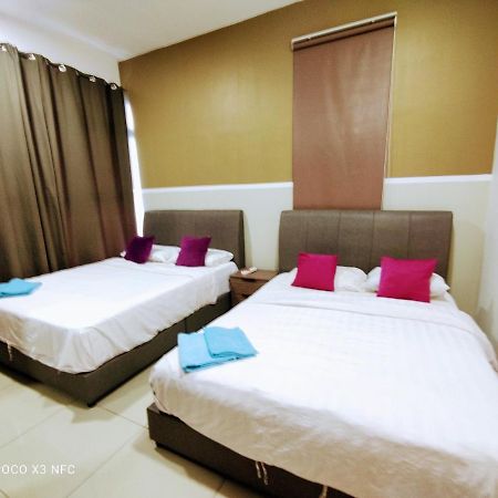 Atlantis Homestay Pool View 1210 Malacca Exteriér fotografie